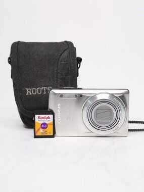 Olympus Stylus 7030 Digital Camera Bundle Roots Bag 4GB Kodak SD Card Silver